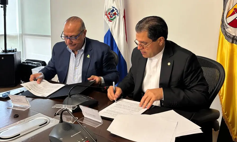 Alianza entre Cámara de Comercio y PUCMM impulsa competitividad