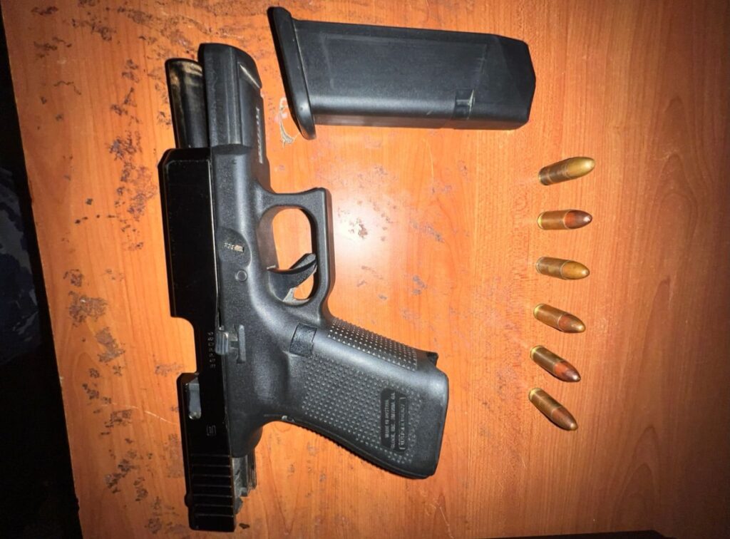 PN arresta cinco personas y ocupa tres armas en Santiago