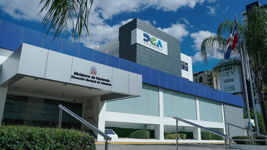 Aduanas eleva recaudación a RD$129,236 millones en el primer semestre de 2026