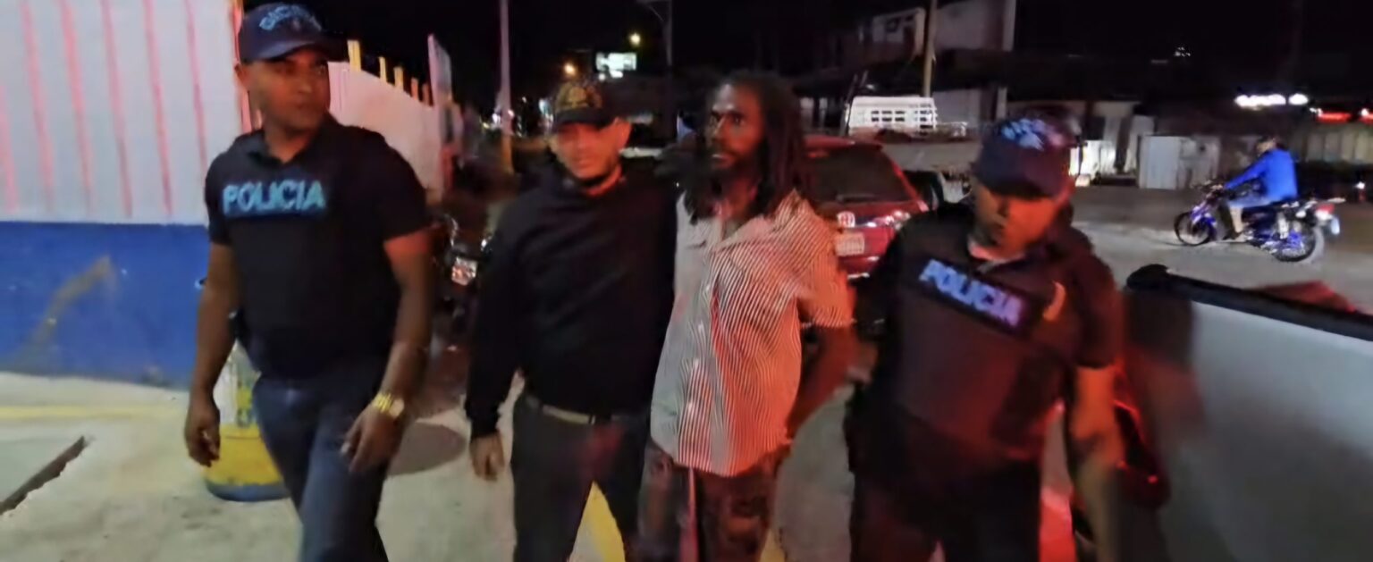Apresan haitiano acusado de incendiar siete casas en La Lomita, Jarabacoa