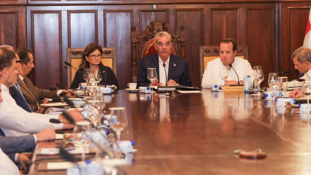 Gobierno define lineamientos de presupuesto 2027 en Consejo de Ministros
