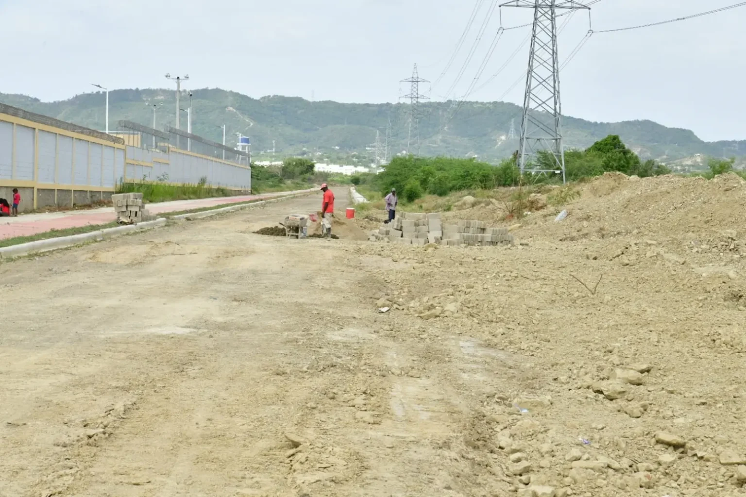 Escaso progreso en proyecto habitacional ocho años después del picazo de la comunidad Los Guandules, Hato del Yaque