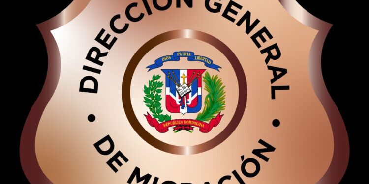 Migración permite estadía en RD a joven con hijo de padre dominicano