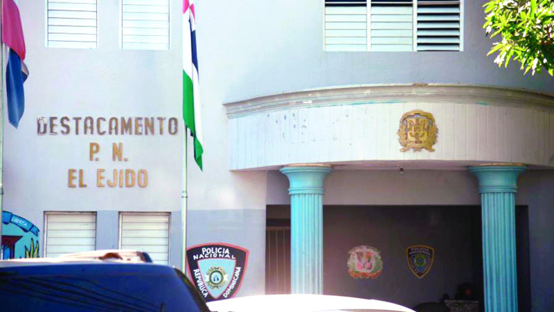 Hallan cadáver en destacamento de la Policía en El Ejido, Santiago y autoridades guardan silencio