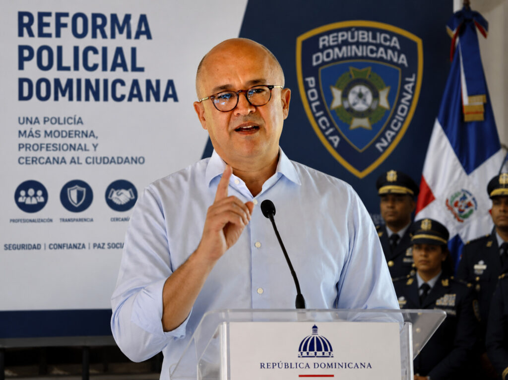 Francisco Domínguez Brito cuestiona reforma policial y llama incompetente al Gobierno del PRM