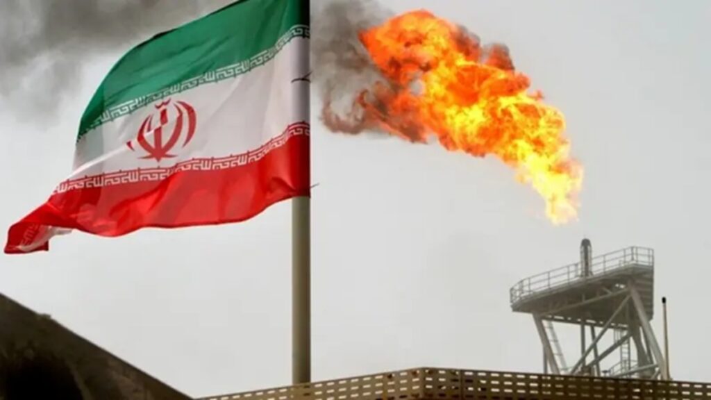 Irán asegura que mantiene sus exportaciones de crudo pese a la revocación de la exención estadounidense