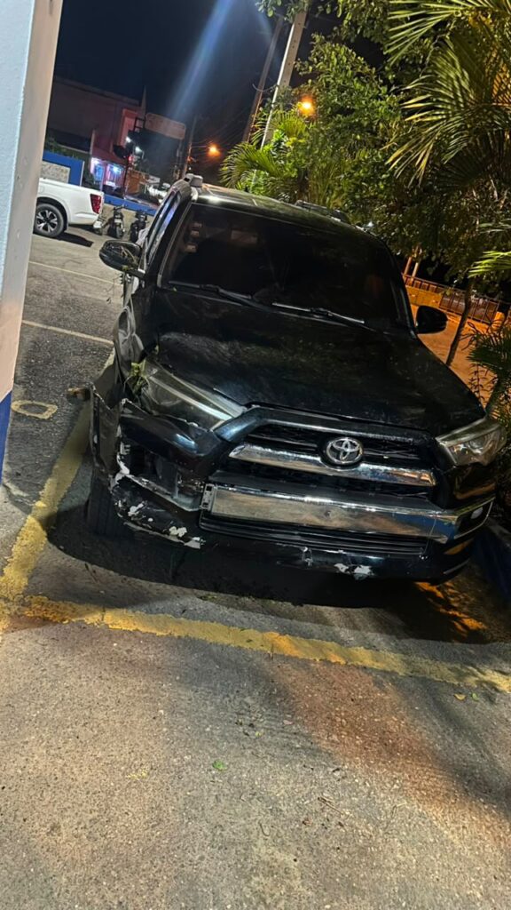 Policía intercepta yipeta utilizada para transportar a 10 haitianos en condición migratoria irregular en Mao