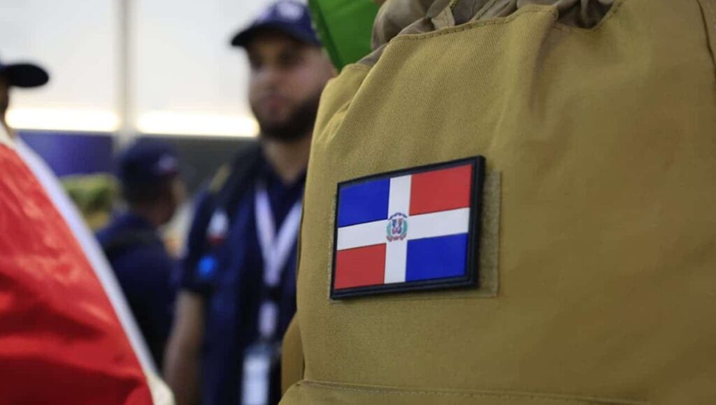 Médicos dominicanos atienden hasta 200 pacientes al día en zonas afectadas por sismos en Venezuela