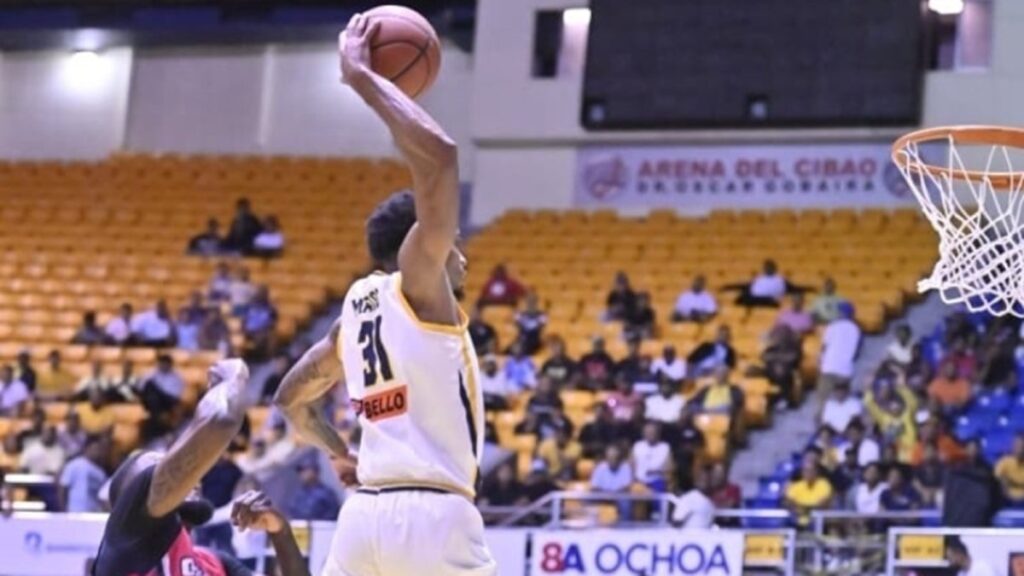Metros de Santiago remontan y vencen 92-89 a los Gigantes en el inicio de la final de la LNB