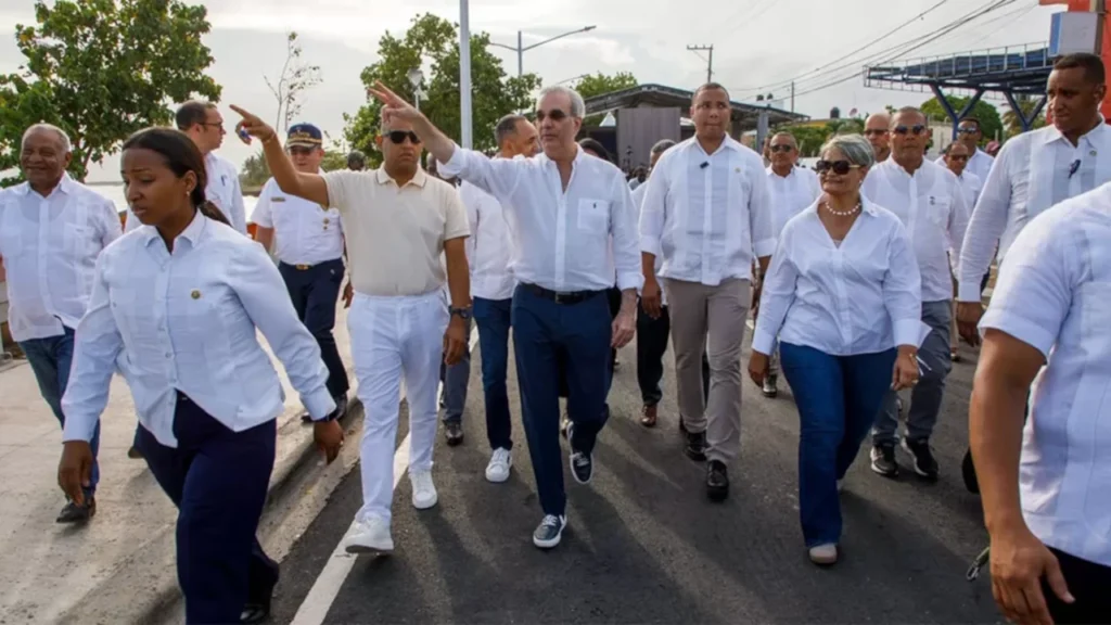 Mitur inaugura la renovada playa El Faro en San Pedro de Macorís tras inversión de RD$67 millones