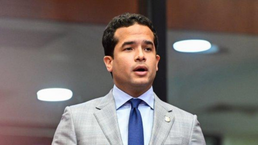 Omar Fernández reclama endurecimiento de penas por tráfico de migrantes