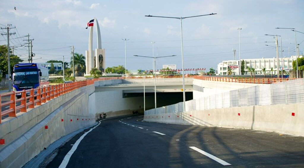 Presidente Abinader inaugura el túnel de la Plaza de la Bandera que cambia la salida hacia el Sur y redefine la movilidad del Gran Santo Domingo