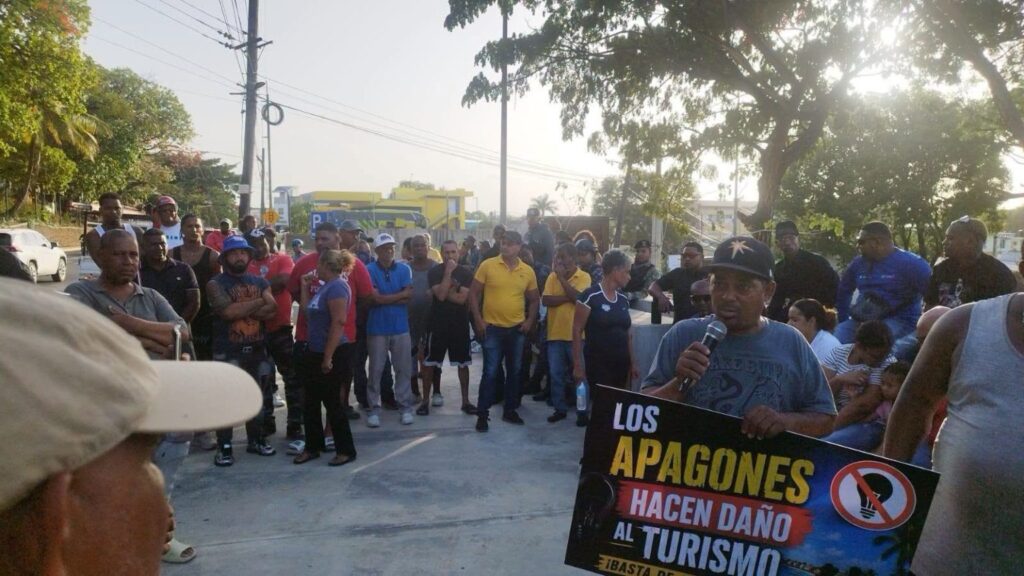 Protesta en Sosúa exige respuesta a problemáticas locales