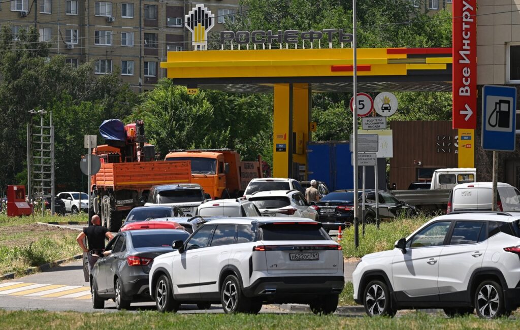 Rusia reconoce la gravedad de la crisis energética tras los ataques ucranianos y admite escasez de combustible