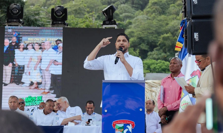 Los Cacaos celebra 100 años; Gustavo Lara destaca desarrollo ecoturístico