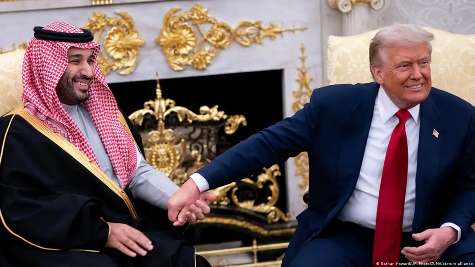 Trump avala un acuerdo nuclear con Arabia Saudí que permitiría enriquecer uranio para uso civil