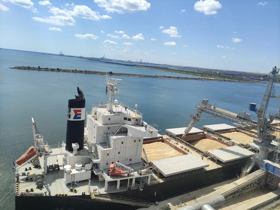 Diez marinos fallecen tras ataque ruso contra barco mercante