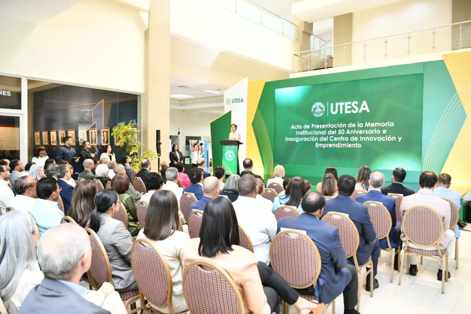 Utesa conmemora 50 aniversario impulsando innovación académica