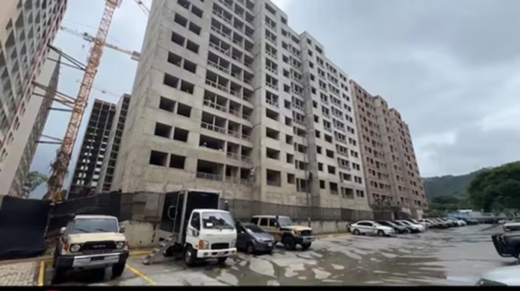 Venezuela entrega viviendas equipadas a más de 240 familias afectadas por los sismos y acelera el plan de reconstrucción
