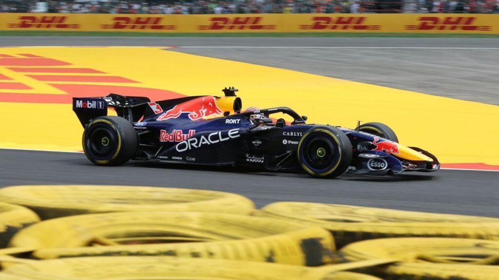 Verstappen domina la primera práctica en Spa; Checo Pérez cae al puesto 19