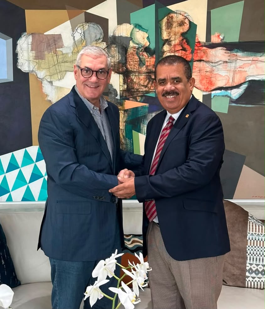 Andrés Navarro anuncia que Gonzalo Castillo designa a Adriano Sánchez Roa como coordinador nacional del Sector Agropecuario de su proyecto presidencial