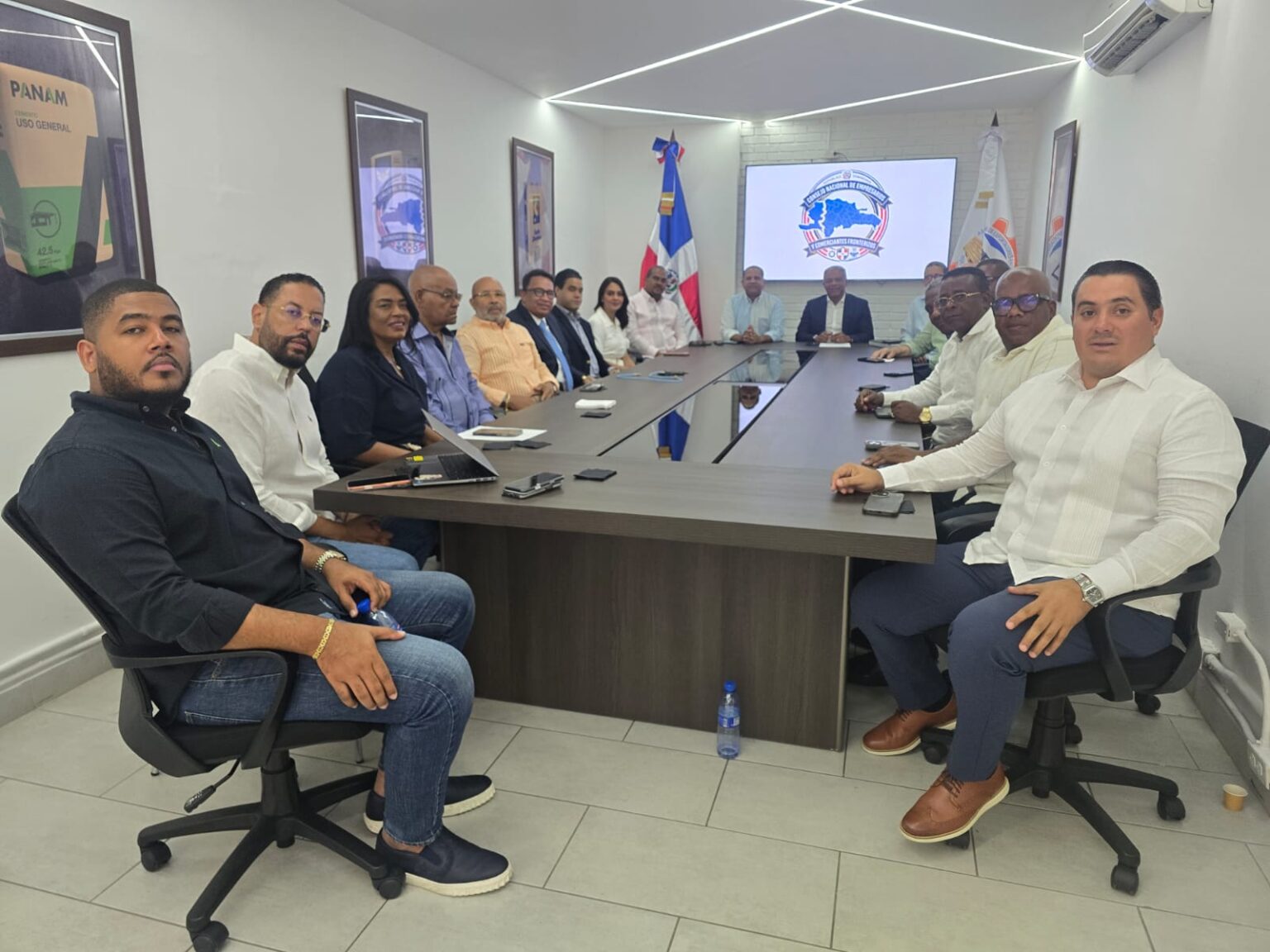 El Consejo Nacional de Empresarios y Comerciantes Fronterizos confían en que el presidente Luis Abiander tomará la decisión consensuada sobre los puertos secos