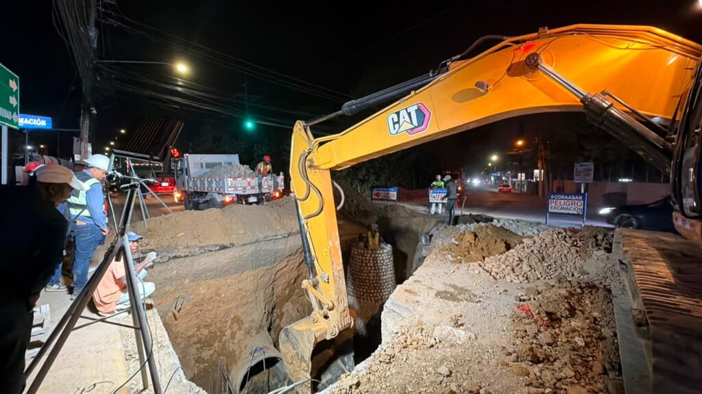 Coraasan trabaja 24 horas en construcción del registro colector Hoya del Caimito tramo Juan Pablo Duarte – Rafael Vidal-