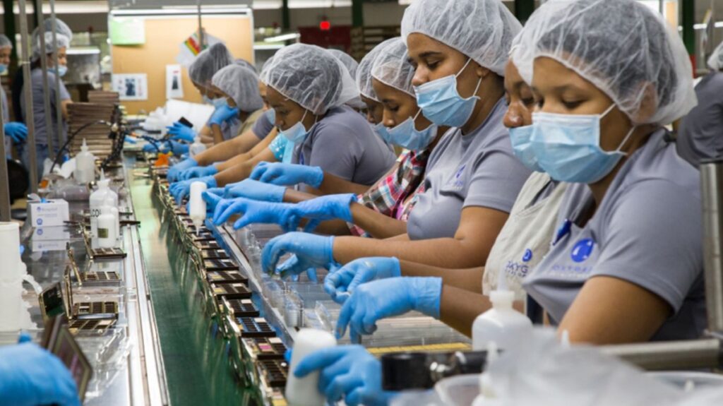 Zonas francas mantienen crecimiento, pero su aporte al PIB se estanca nuevamente en el 3 % en RD
