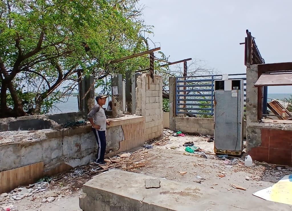 Denuncian desalojo irregular contra vendedores de pescado en Barahona