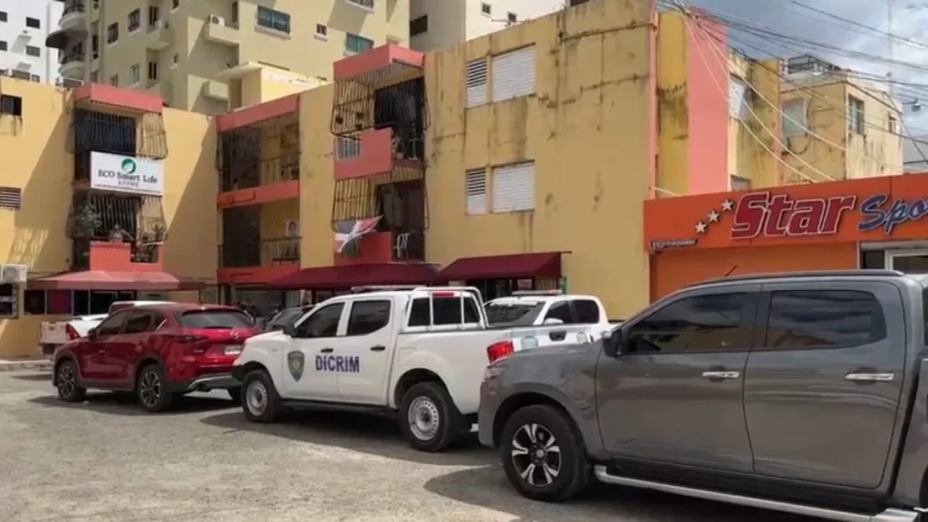Autoridades hallan dos cadáveres en apartamento de la Rómulo Betancourt