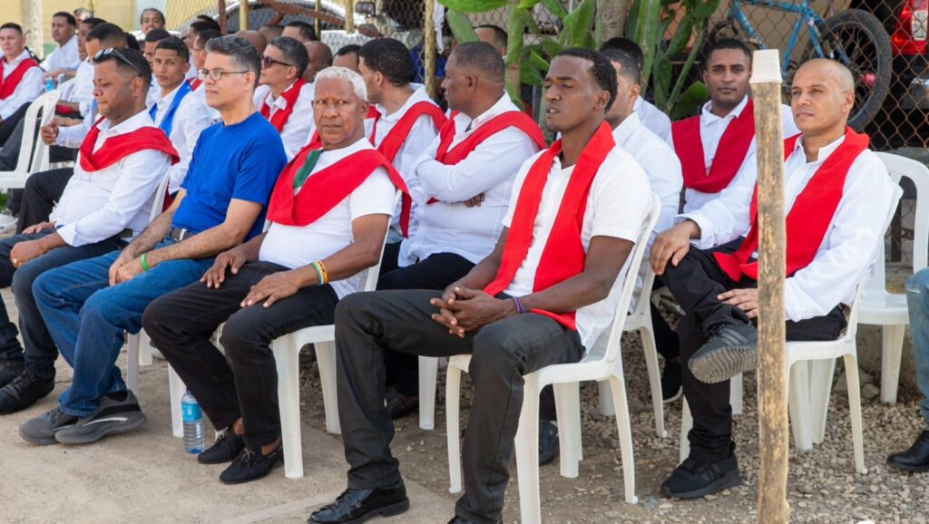 Centros penitenciarios Rafey entregan 770 certificaciones a 170 internos