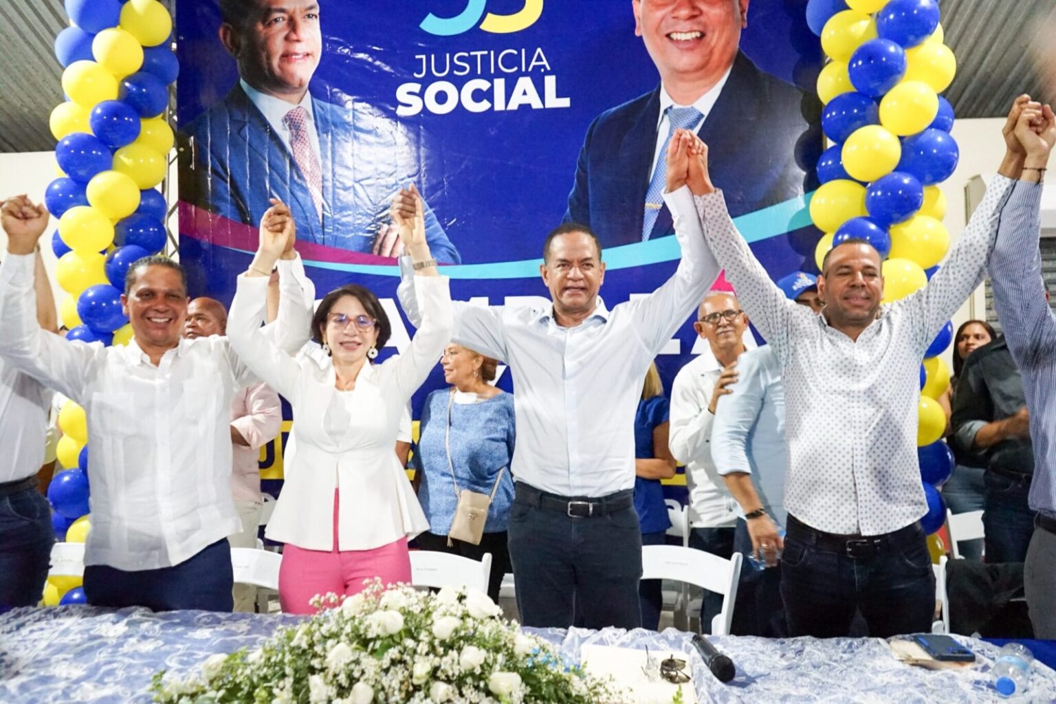 Julio César Valentín lidera juramentación de nuevos dirigentes de JS en Hato del Yaque