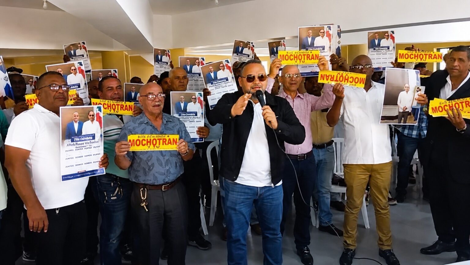 MOCHOTRAN AFIRMA QUE REBAJA DE COMBUSTIBLES TRAE PAZ A LOS CHOFERES Y PROTEGE LA ECONOMÍA DEL PUEBLO DOMINICANO