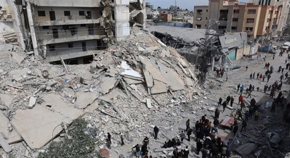 Gaza inicia segunda fase para recuperar 1.072 cuerpos aún desaparecidos bajo los escombros