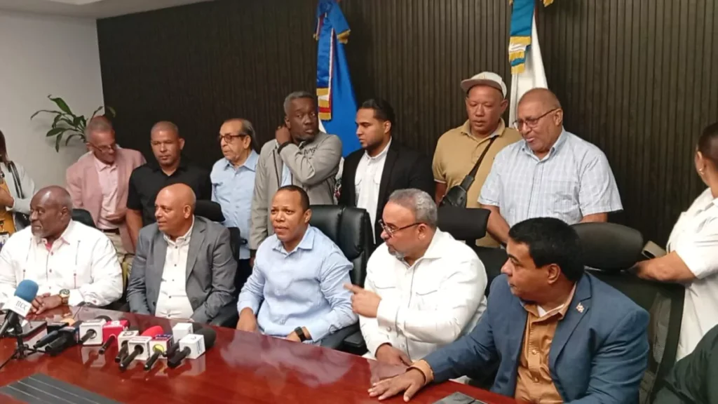UNET mantiene precio del pasaje pese a aumento de costos