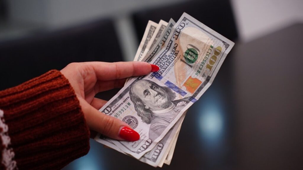 Banco Central niega intervención en la apreciación del peso y atribuye el fenómeno a fundamentos económicos