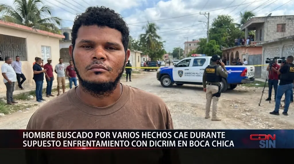 Prófugo por varios hechos muere en choque con DICRIM en Boca Chica