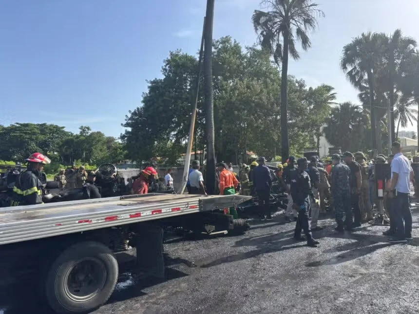 Autoridades investigan incendio de tanquero en el Malecon con dos victimas