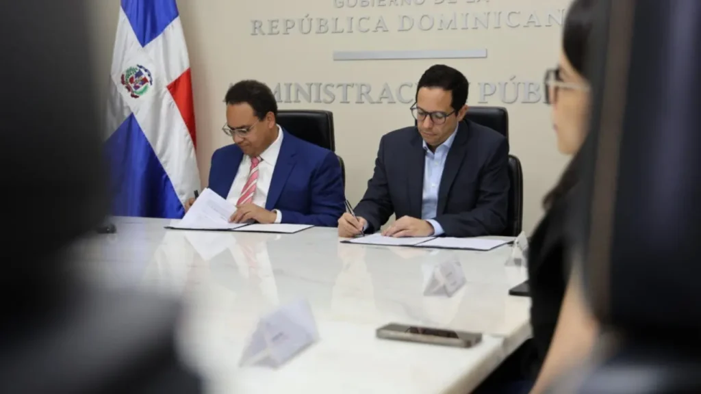 Electricistas reciben formación para mejorar competencias