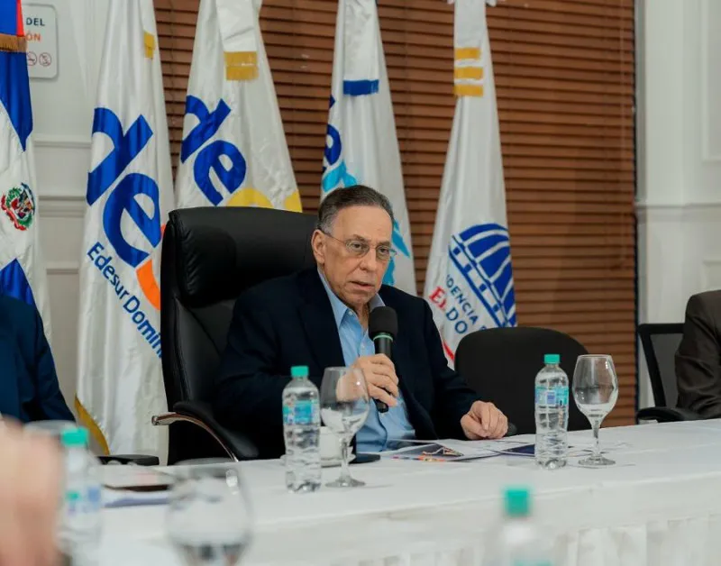 Celso Marranzini: “Nosotros no damos apagones de noche, son averías”