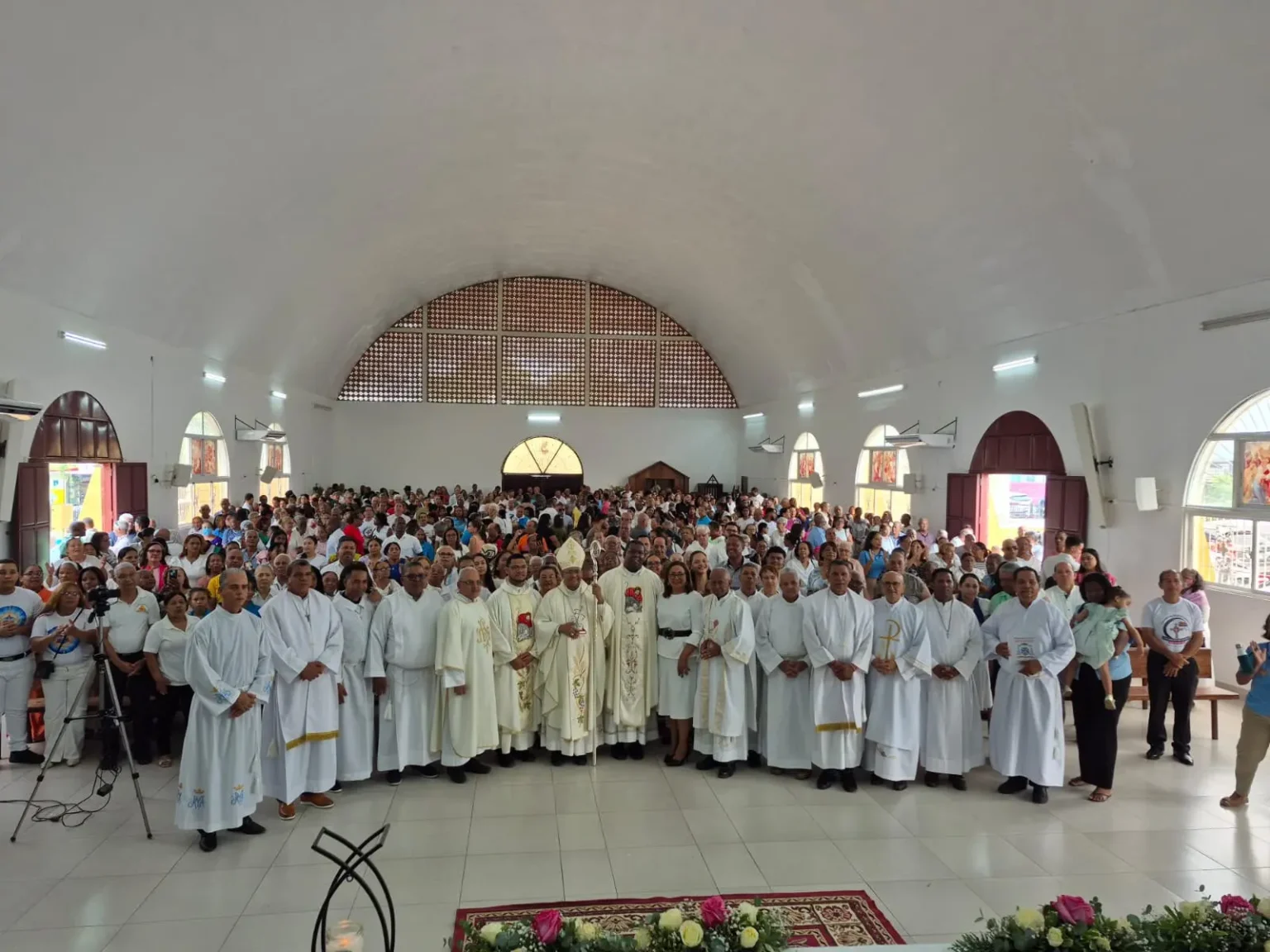 Obispo pide fidelidad pastoral a párroco en su labor