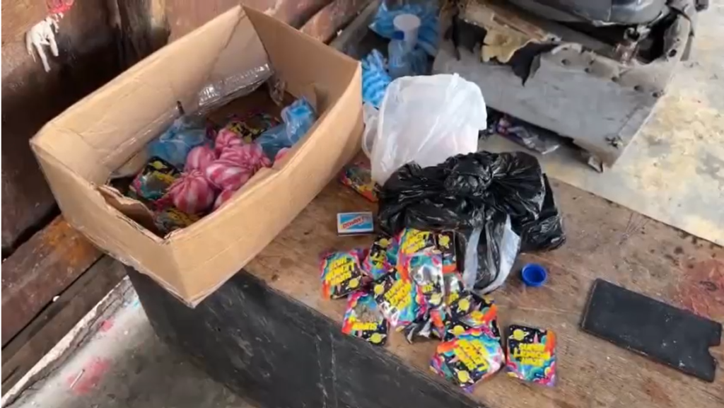 DNCD Y MINISTERIO PÚBLICO INTENSIFICAN OFENSIVA CONTRA EL MICROTRÁFICO EN SDE; ARRESTAN 44 PERSONAS E INCAUTAN MÁS DE 13,000 GRAMOS DE DROGAS