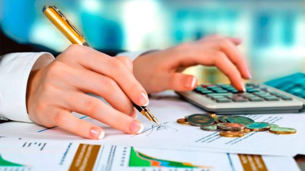 ¿Tus deudas se comen el salario? Cómo ordenar varios préstamos sin perder el control