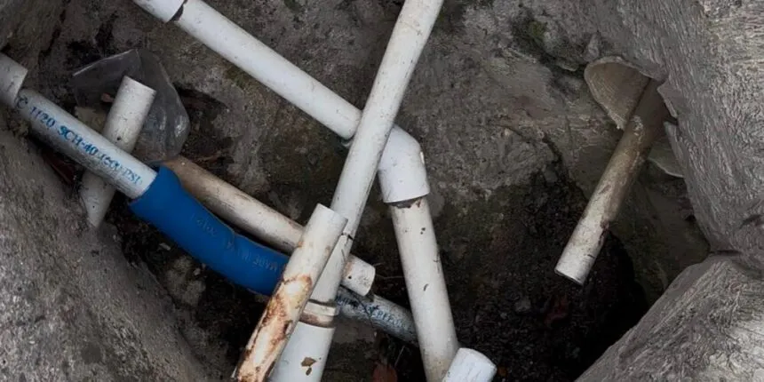 Comunitarios de Los Candelarios protestan por falta de agua potable en Jarabacoa
