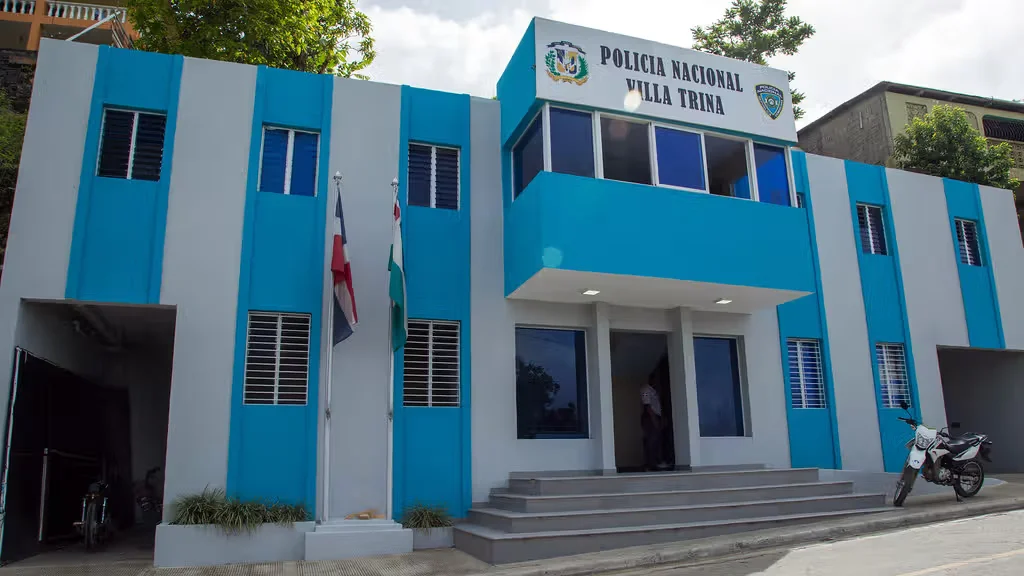 Comunitarios alertan por aumento de delincuencia en Villa Trina, Moca.