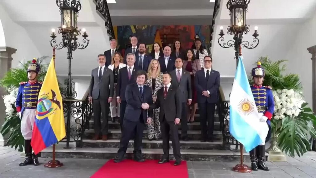 Ecuador y Argentina fortalecen su alianza con nuevos acuerdos de ciberdefensa y extradición