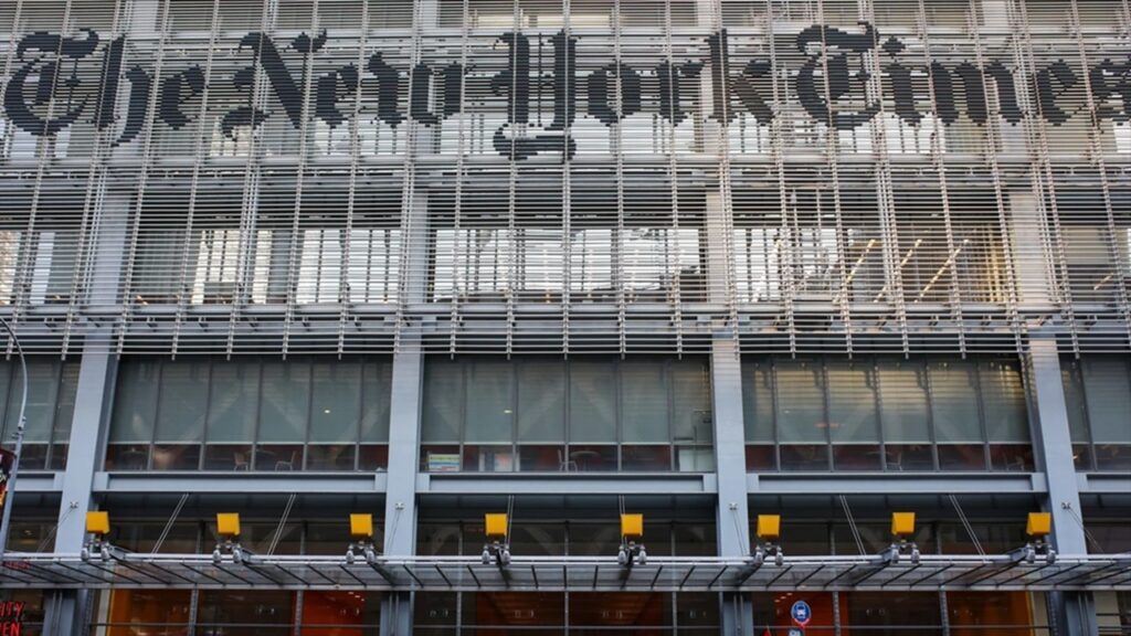 NYT deberá pagar 9,25 millones a exjugador de baloncesto por difamación en un caso histórico