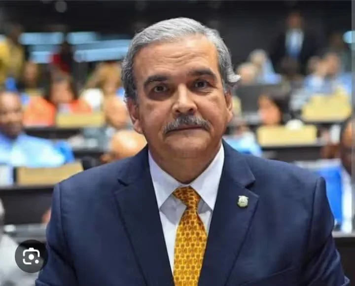 Elias Wessin Chávez califica de «normal» la renuncia de magistrados y rechaza crear nuevas provincias