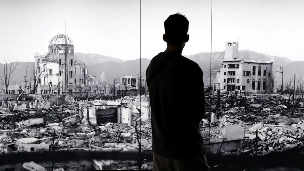 Japón empieza a romper el tabú de las armas nucleares en medio de un debate de seguridad sin precedentes