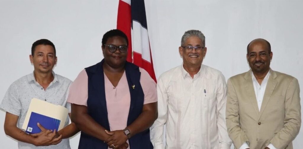 ADP y Minerd avanzan en conversaciones por pacto educativo